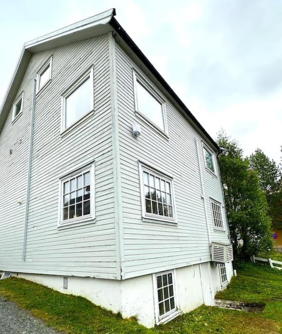Moderne Sentral Leilighet Med 3 Soverom - Saltus Tromsø Esterno foto